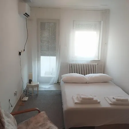 Apartment Small Flat In The Heart Novi Sad